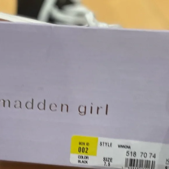 Winnona Lace-Up Platform Sneaker
MADDEN GIRL NWT size 7.5 - Picture 3 of 16
